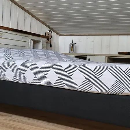 Charme Et Nature, Cosy Avec Etang Prive, Au Carrefour De 3 Departements Apartment Saint-Aigulin